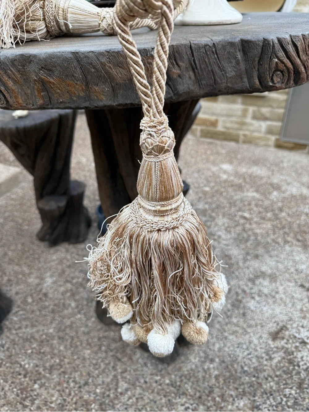 Vintage Beige Tassel Curtain Tiebacks in Natural Tone